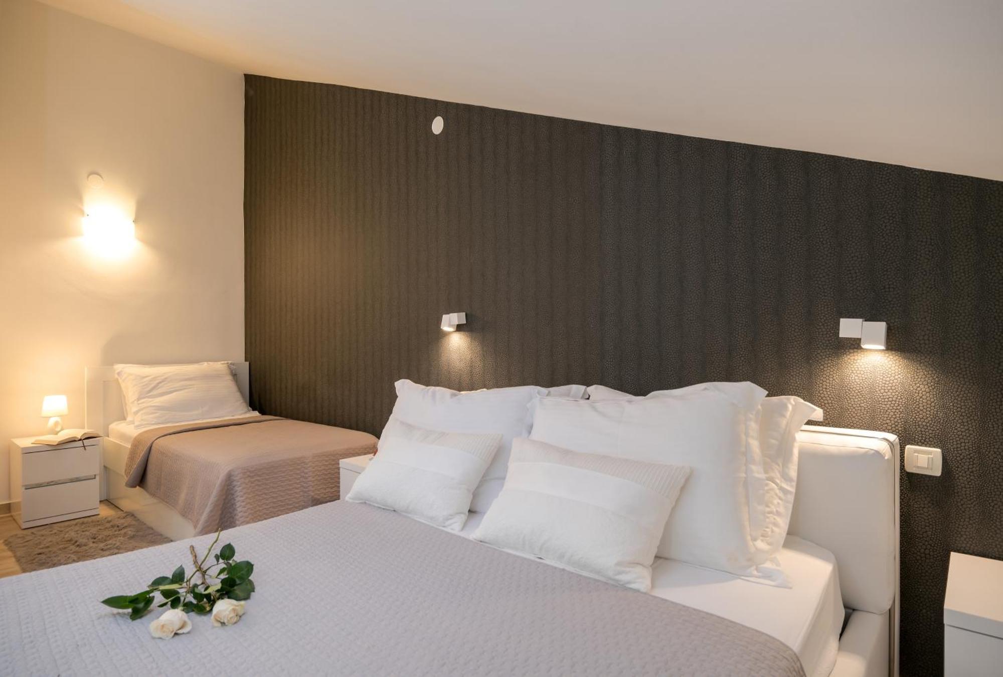 Apartments And Rooms With Parking Space Rogoznica - 10339 Zimmer foto