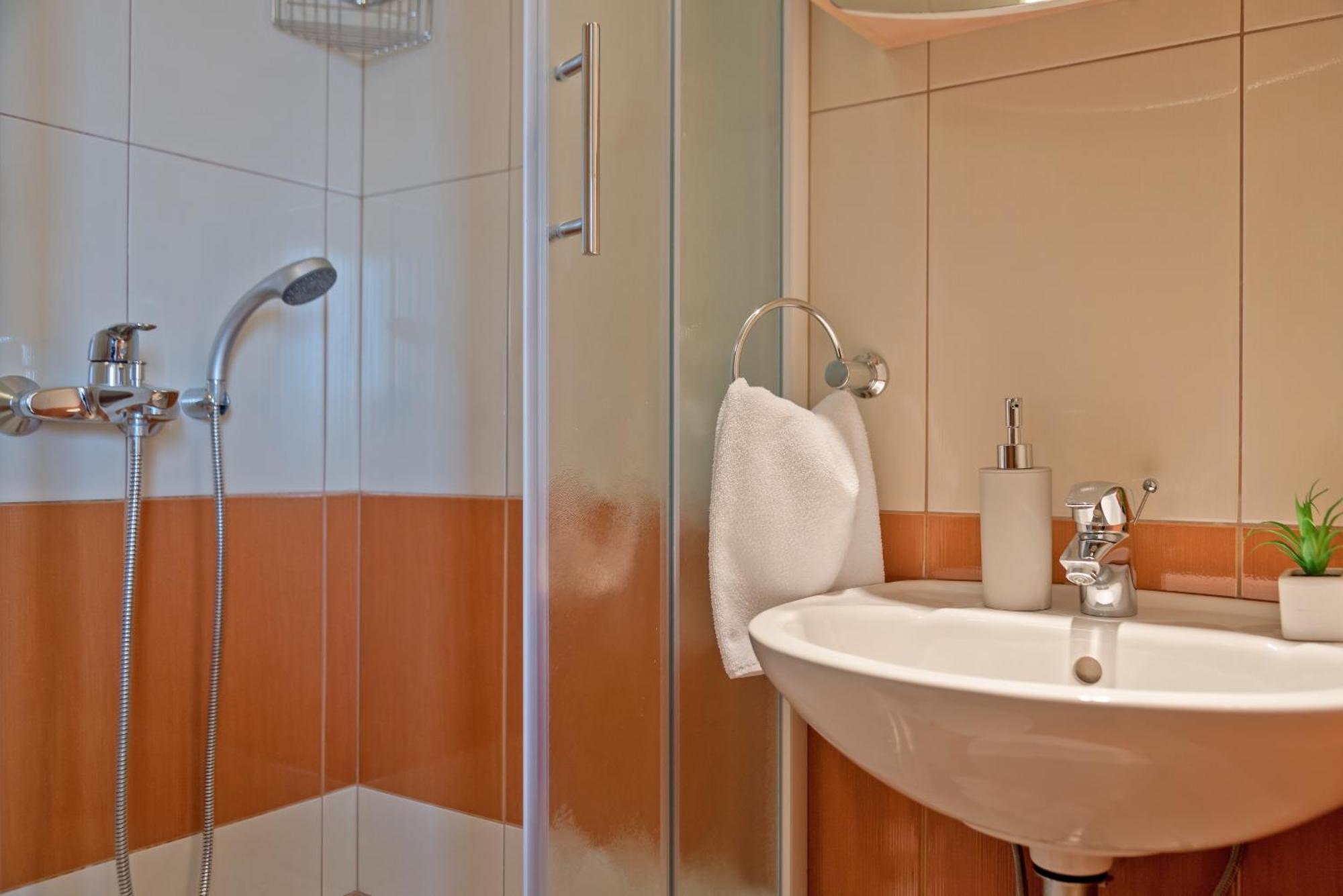 Apartments And Rooms With Parking Space Rogoznica - 10339 Zimmer foto